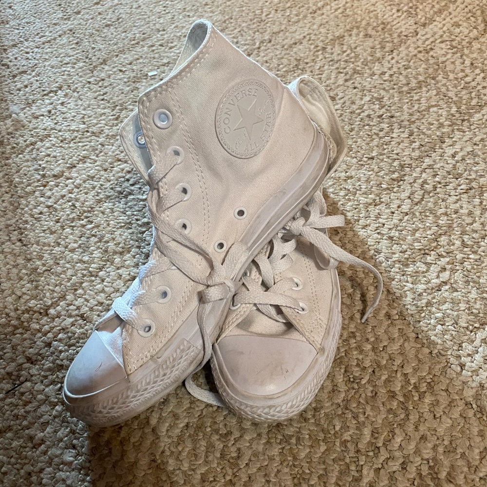 Converse High Tops Sneakers
